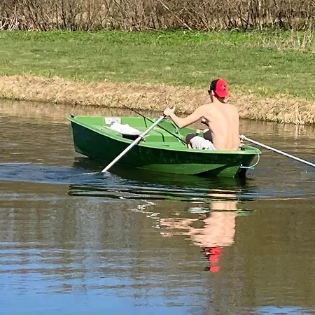 펜션 Anni Saunamaja Meeliku